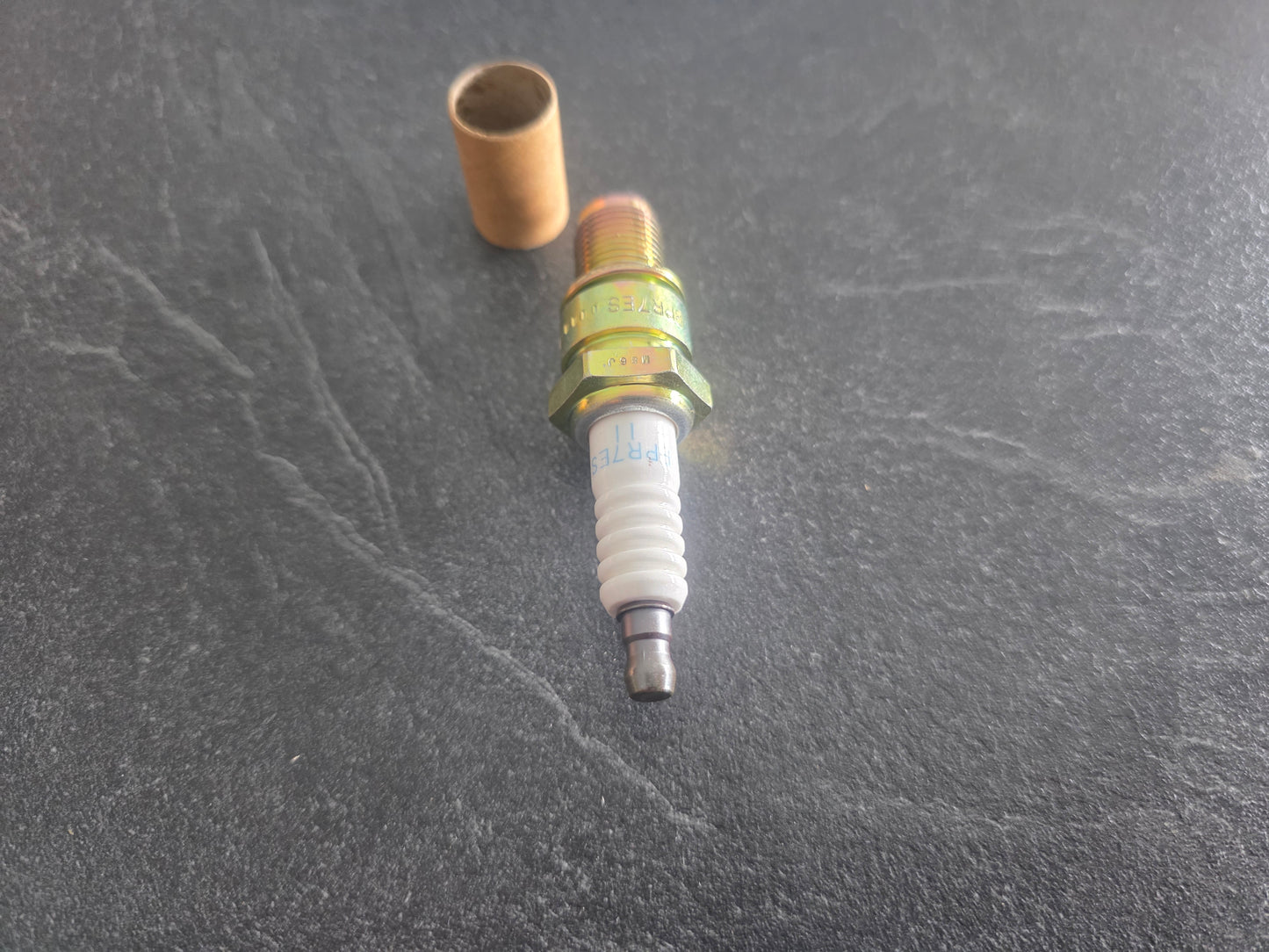 Uždegimo žvakė NGK 7226 Spark plug NGK BPR7ES-11