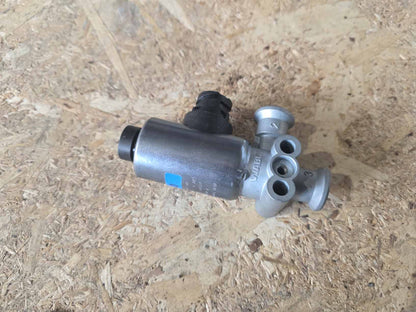 MERCEDES-BENZ WABCO 4720706390 SOLENOID VALVE