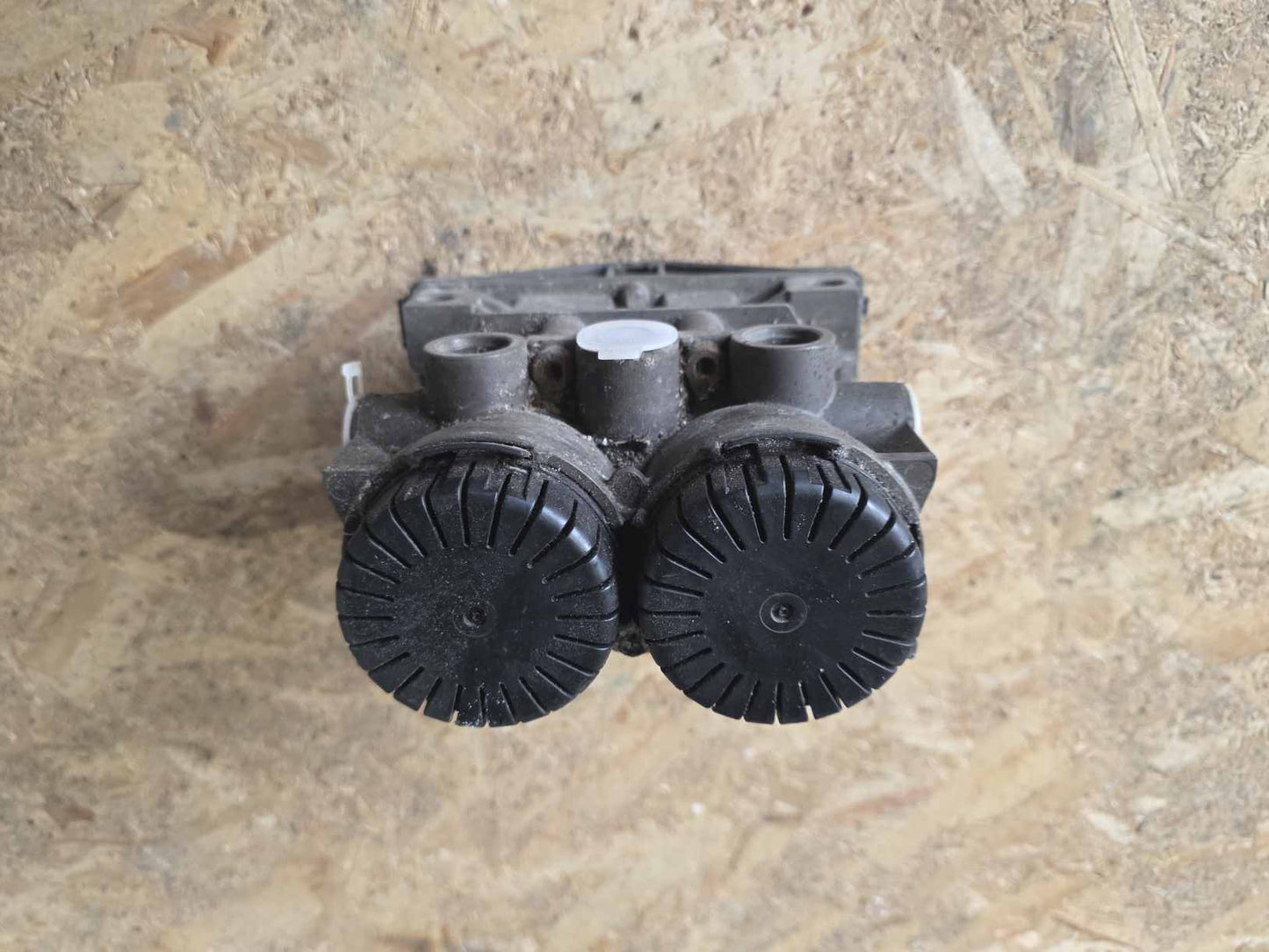 VALVE EBS MAN 0486204017 81.52106.6014 81.52106.6011