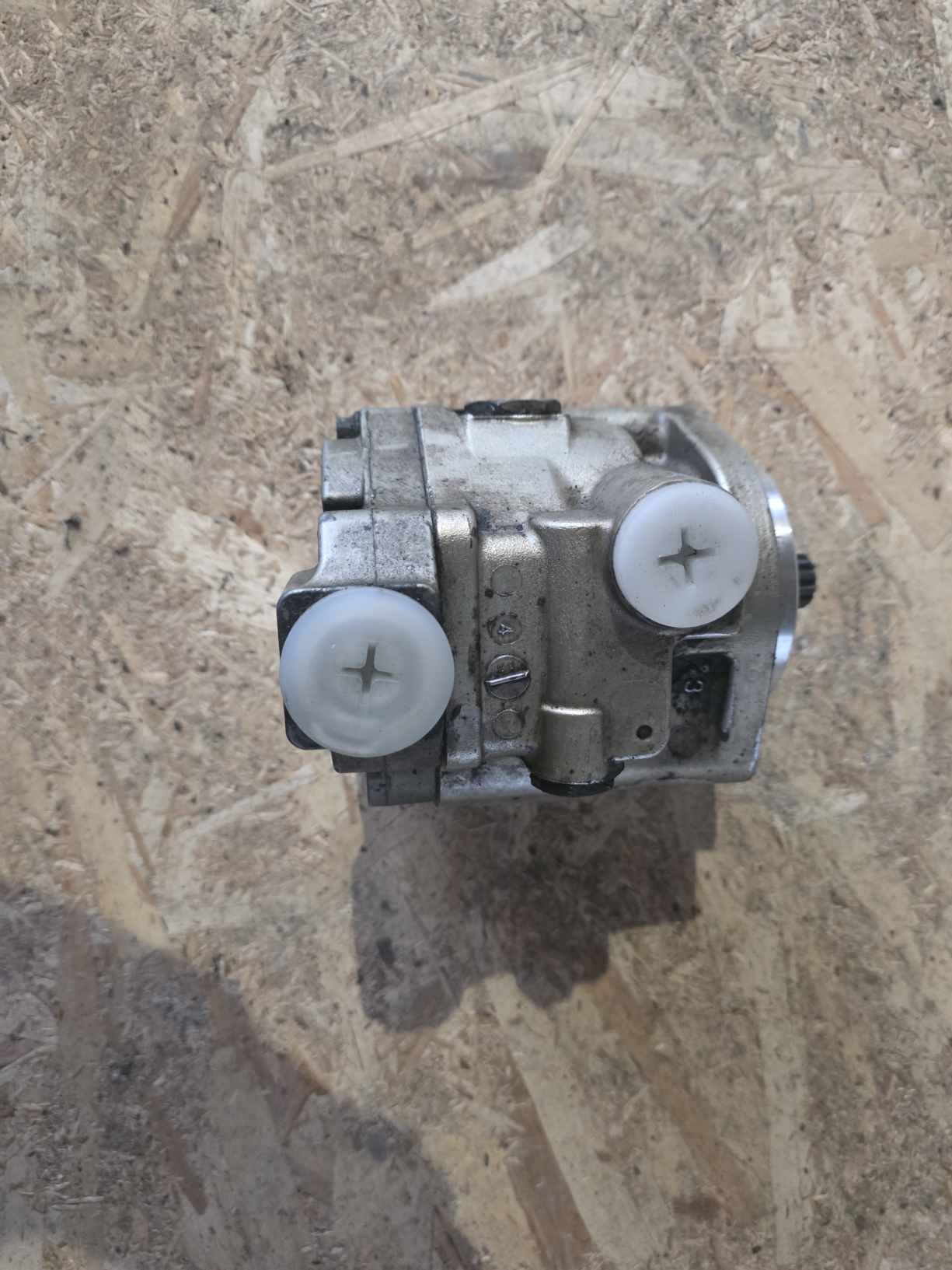 MERCEDES BENZ ACTROS MP4 / MP5 STEERING PUMP A9604600280