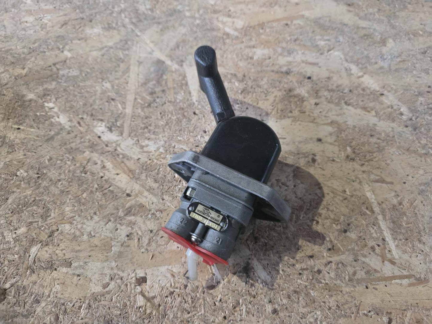 NEW VOLVO FH12 TRUCKTECHNIC HAND CONTROL VALVE TT05.11.031 1078958