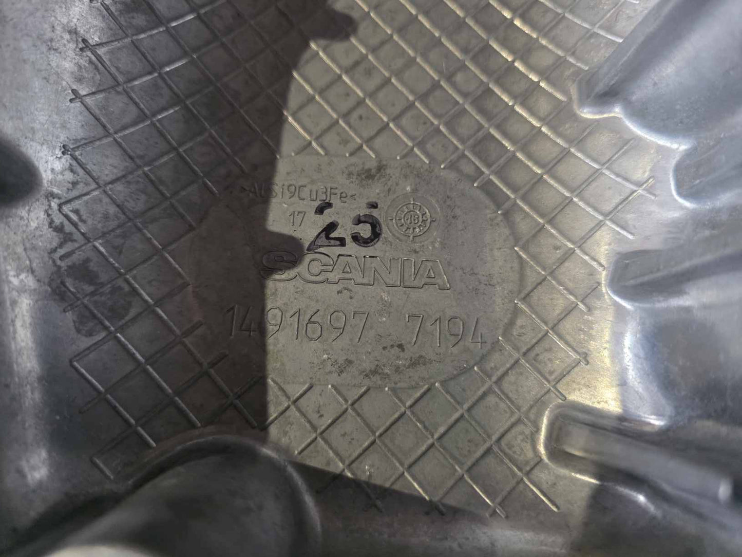 SCANIA 144/164 V8 ROCKER VALVES COVER 1491697