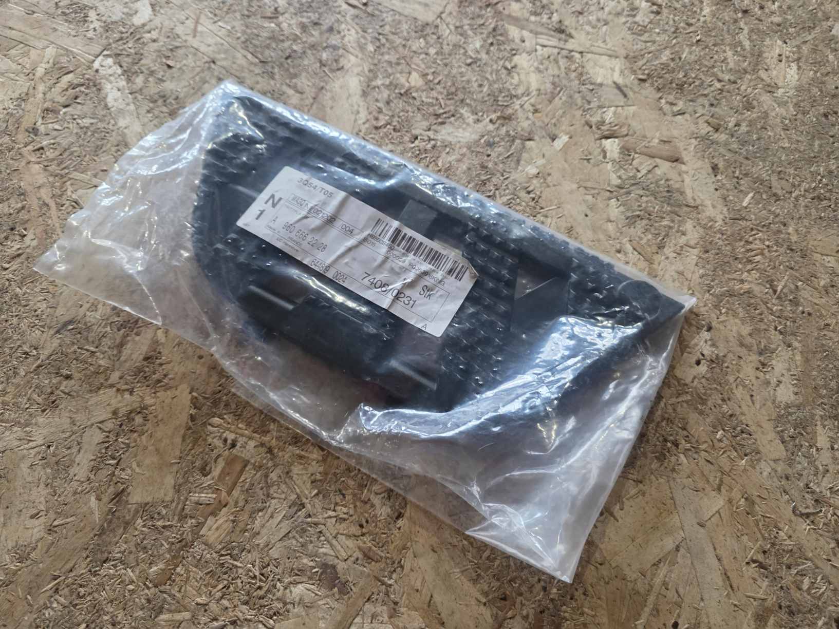 MERCEDES-BENZ ACTROS MP2 MP3 MP4 FOOT BOARD A9606662228