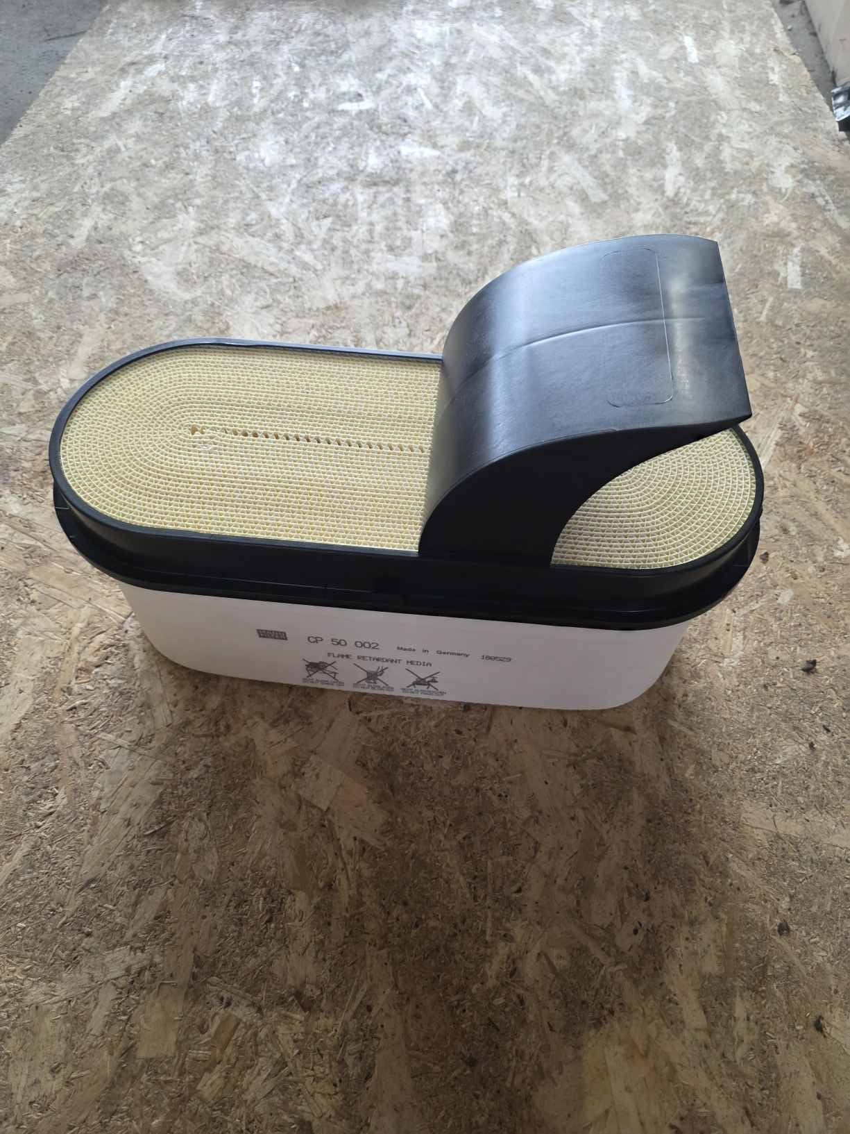 MERCEDES-BENZ MP4 MP5 MANN AIR FILTER CP 50 002  CP50002