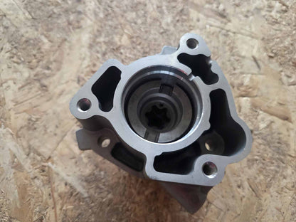 IVECO DAILY 3.0 DIESEL INJECTION PUMP BRACKET 504120126