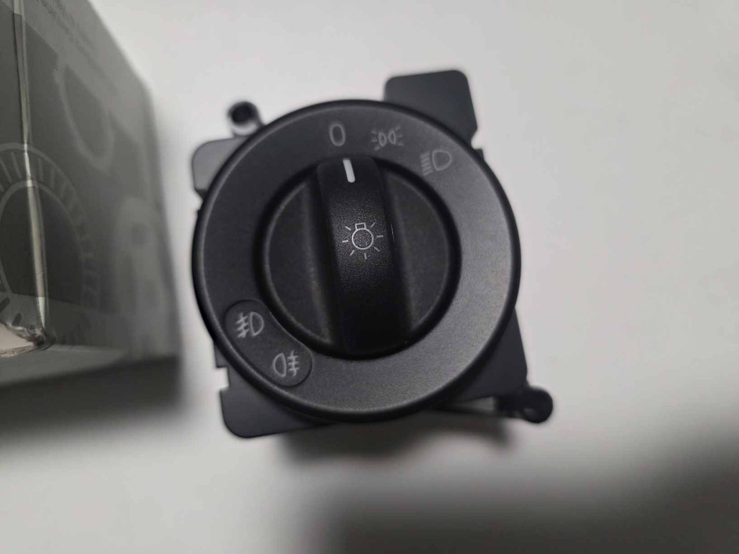 MERCEDES-BENZ ACTROS LIGHT SWITCH A9435451704