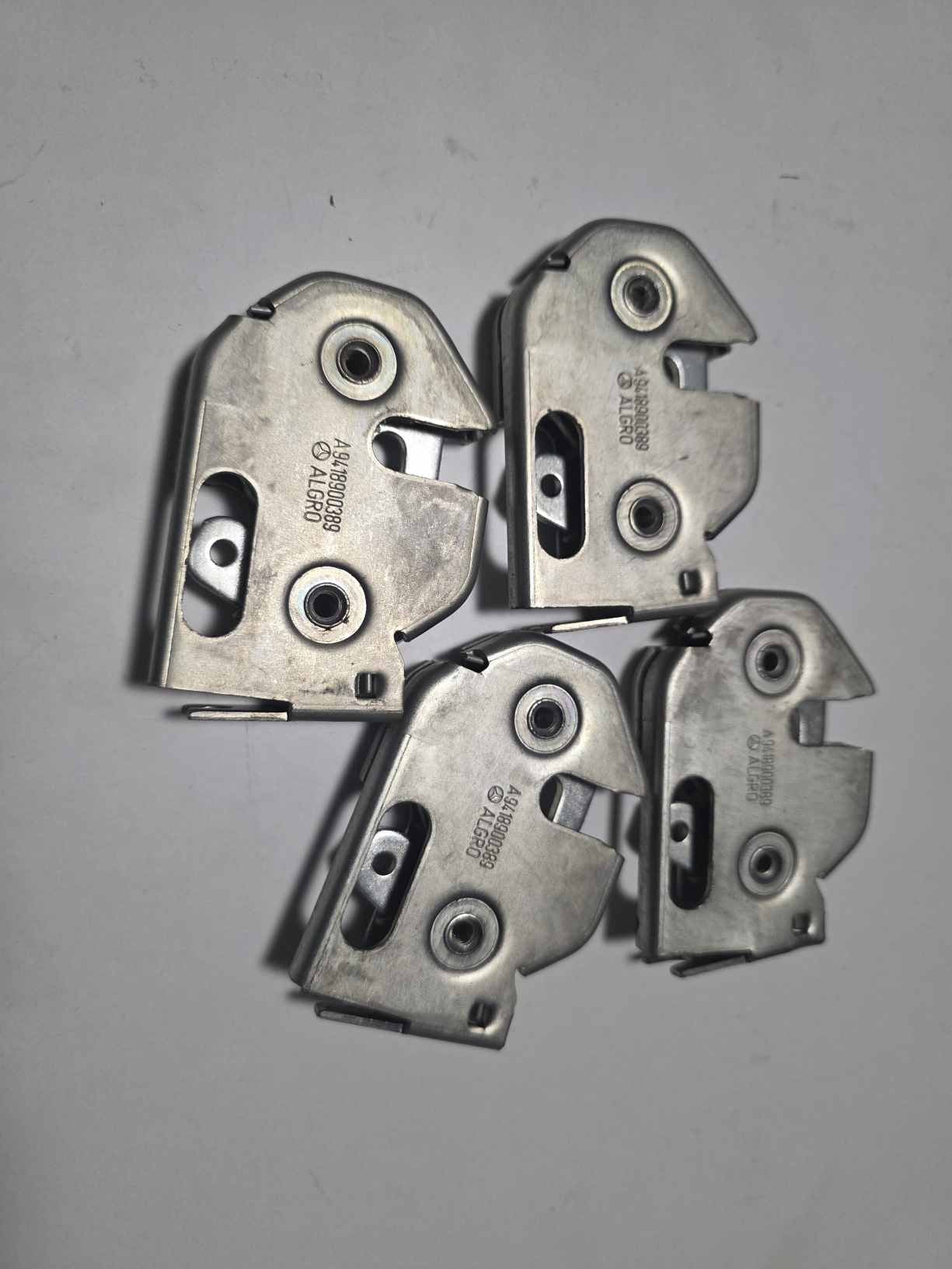 MERCEDES-BENZ ACTROS DOOR LOCK 4X COMPLECT A9418900389