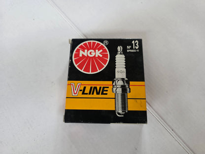 NGK V-Line 5339 Spark Plug 4x Complete set