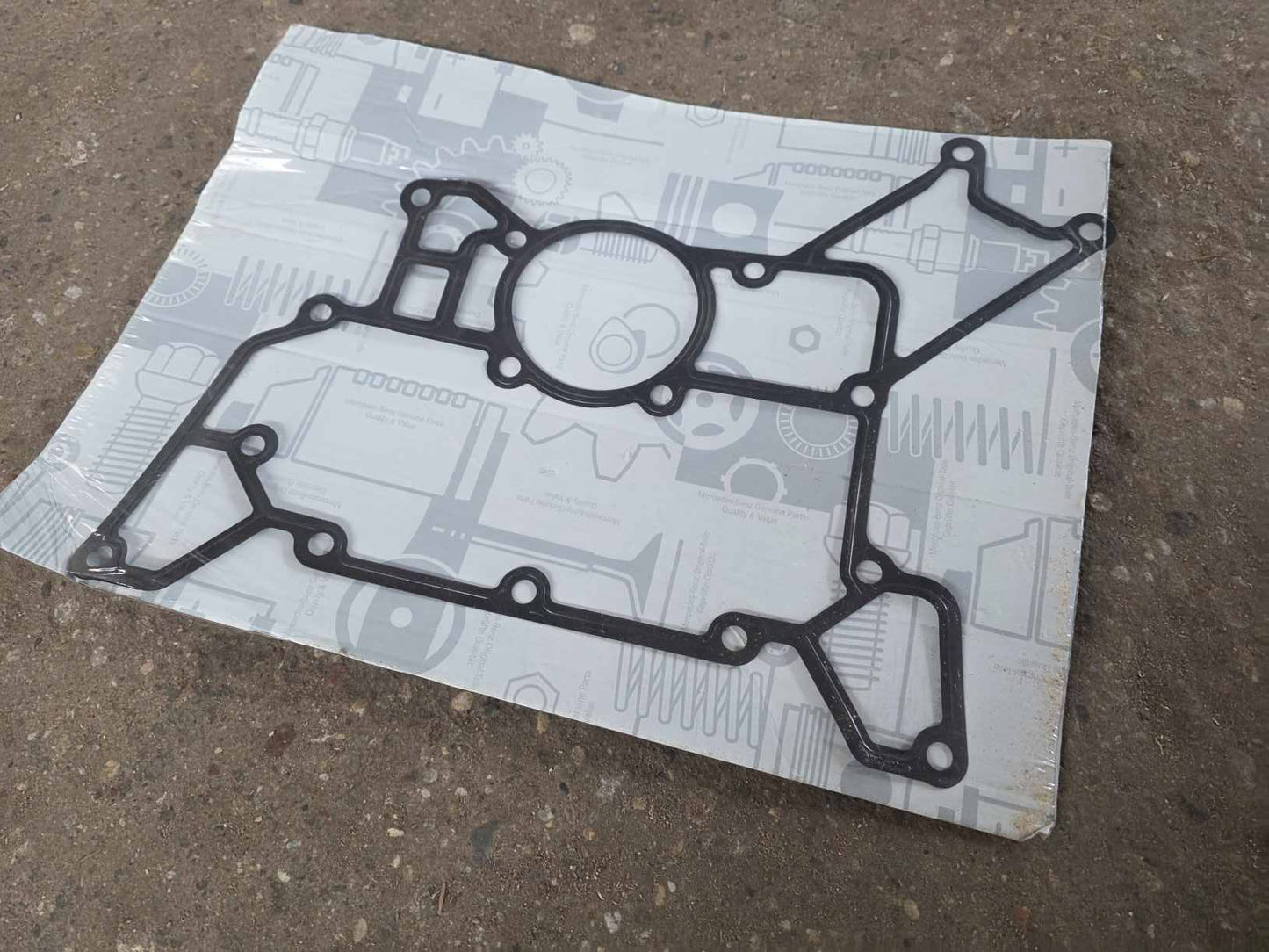 ORIGINAL MERCEDES-BENZ SETRA OIL COOLER SEAL COMPLECT 2X A5411840980