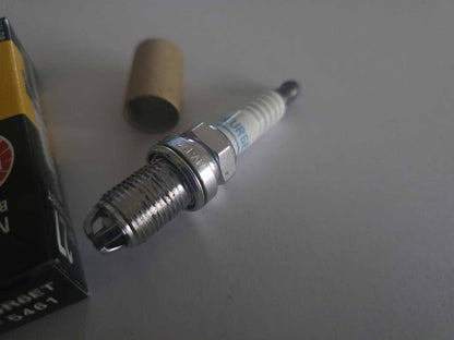UŽDEGIMO ŽVAKĖ BKUR6ET10 NGK 2397 SPARK PLUG